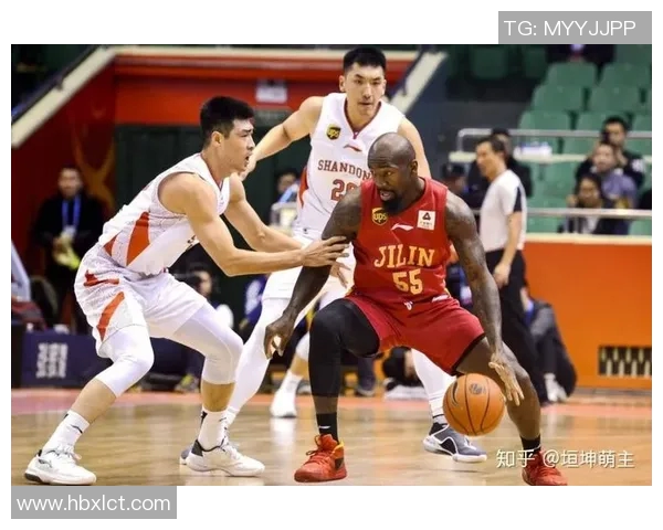 堤华纳与帕丘卡激战正酣双方争夺胜利的精彩对决回顾